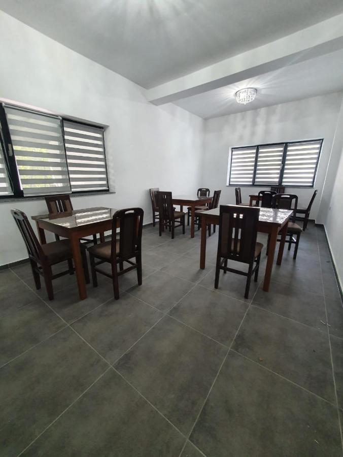 Casa De Vacanta Larisa Novaci-Straini Luaran gambar