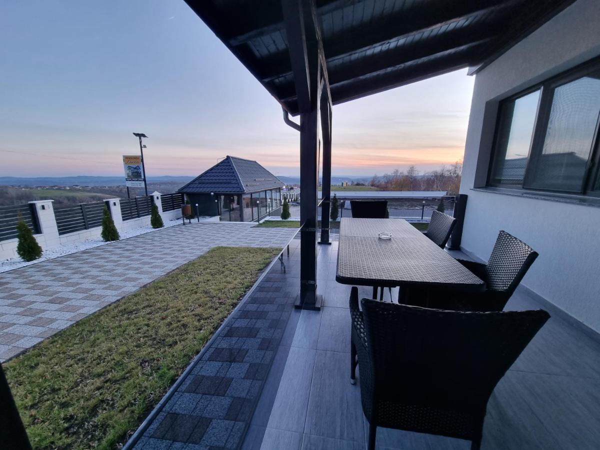 Casa De Vacanta Larisa Novaci-Straini Luaran gambar