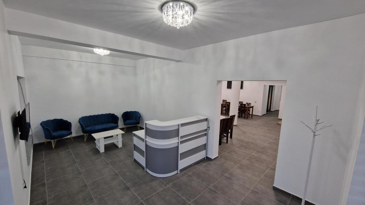 Casa De Vacanta Larisa Novaci-Straini Luaran gambar