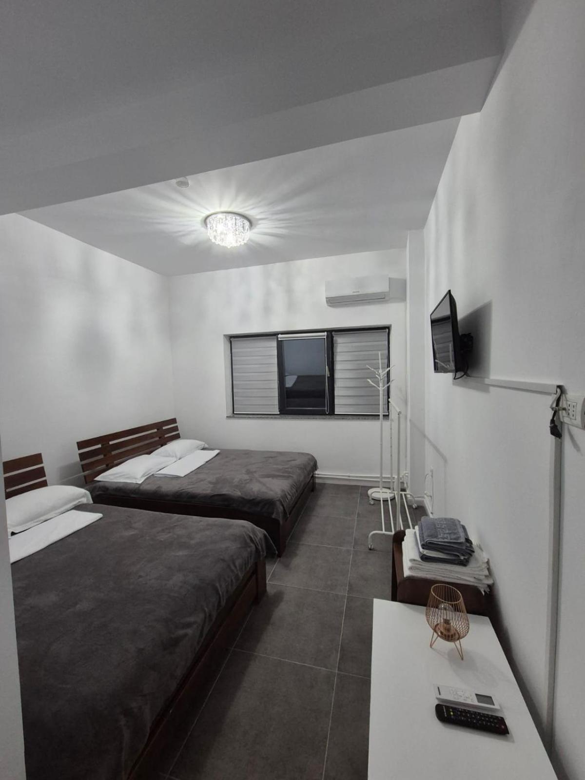 Casa De Vacanta Larisa Novaci-Straini Luaran gambar