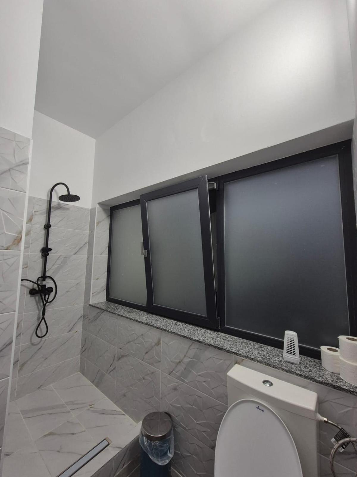 Casa De Vacanta Larisa Novaci-Straini Luaran gambar